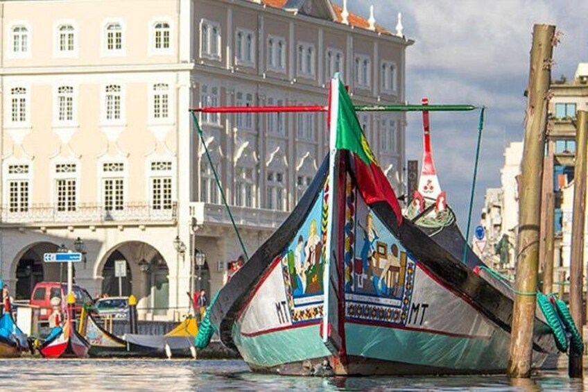 Aveiro Moments: The traditional Moliceiros boats from Aveiro. 4