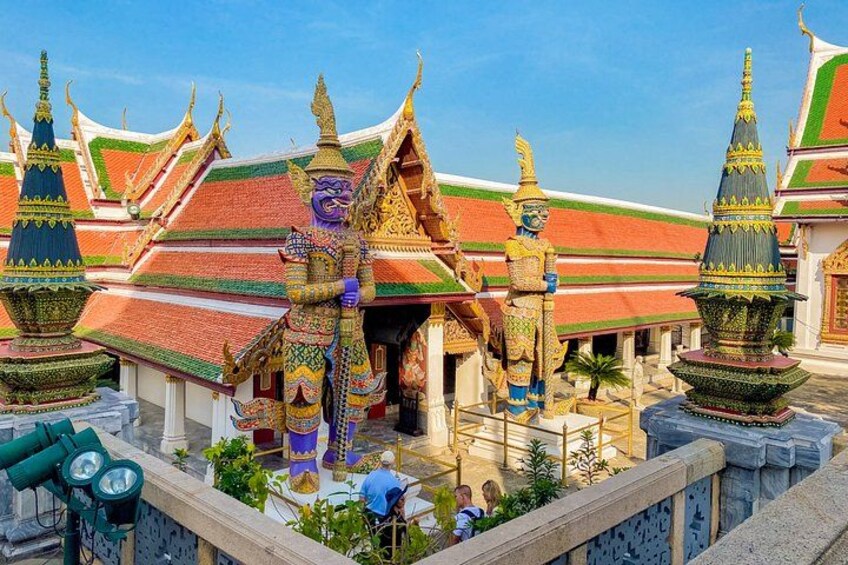 Grand Palace, Wat Phra Kaew, Wat Pho and Wat Arun Walking Tour From Bangkok 5