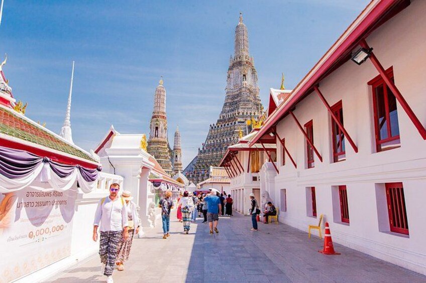 Grand Palace, Wat Phra Kaew, Wat Pho and Wat Arun Walking Tour From Bangkok 4
