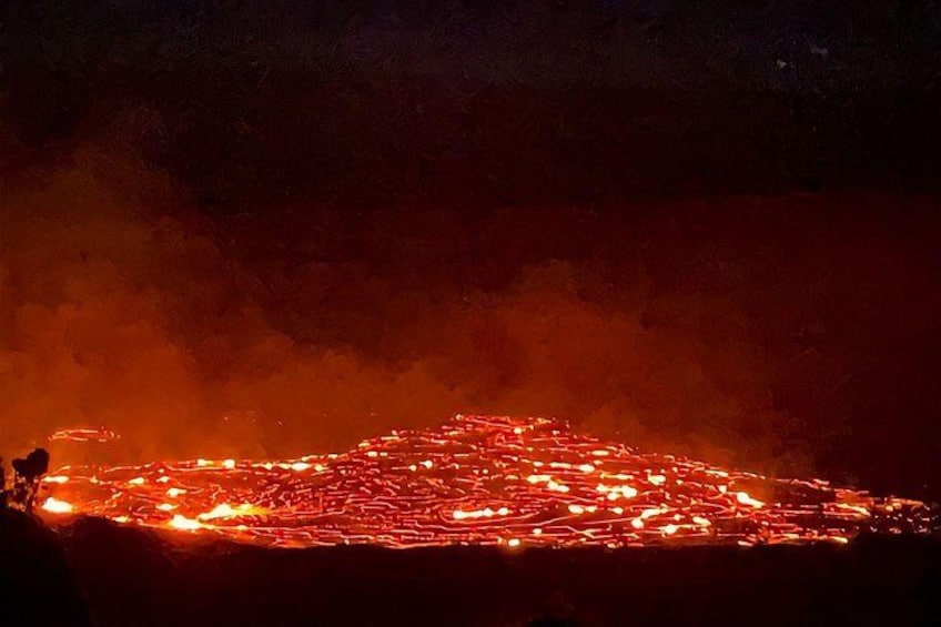 Glowing Lava-Halem'aum'au Crater (Kilaeua Volcano) 4