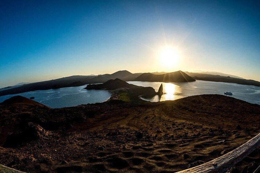 ISABELA II ISLANDS OF FIRE ADVENTURE - NORTHWESTERN (Thurs-Mon) 2