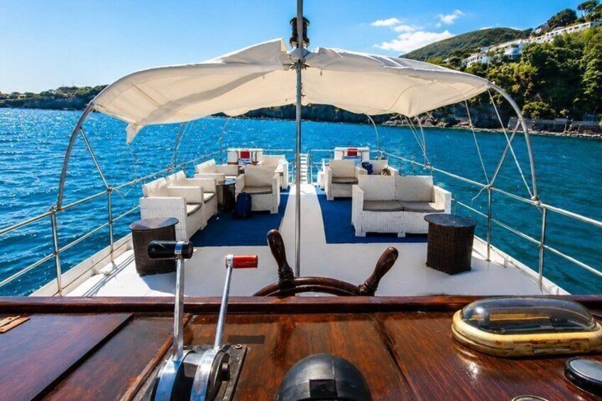 Boat excursion with lunch on board to discover Ischia 4