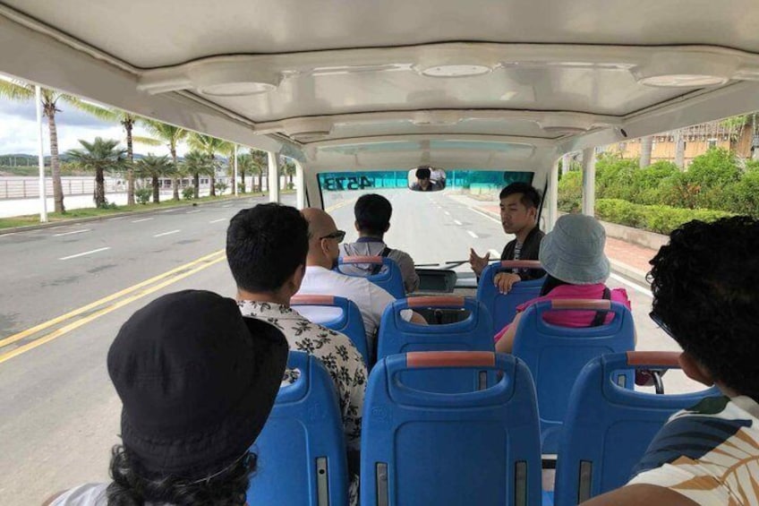Luxury fun trip to Golden Triangle take boat and entrance to Laos 4
