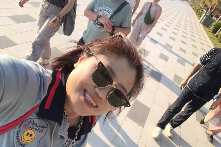 Luxury fun trip to Golden Triangle take boat and entrance to Laos 4