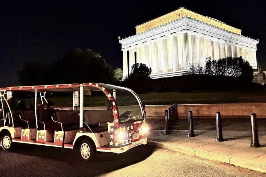 American Monuments Moonlight Night Guided Open-Air Cruiser Tour 3