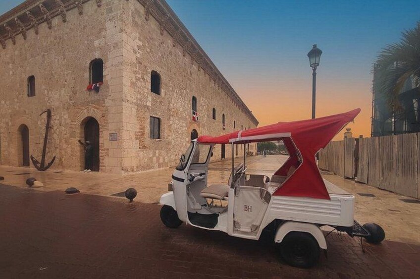 Discover Colonial Santo Domingo by TukTuk in 45 Minutes 1