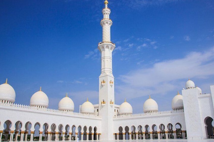 Abu Dhabi Private City Tour Culture and Modern Landmarks 3