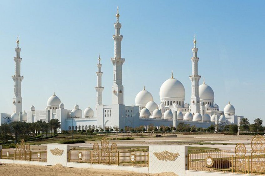 Abu Dhabi Private City Tour Culture and Modern Landmarks 5