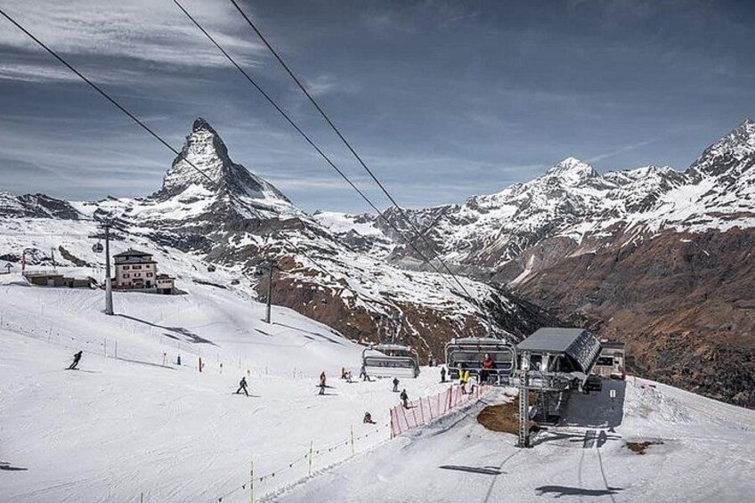 Zermatt: Private Ski Lesson & Guided Matterhorn Slopes Experience 2