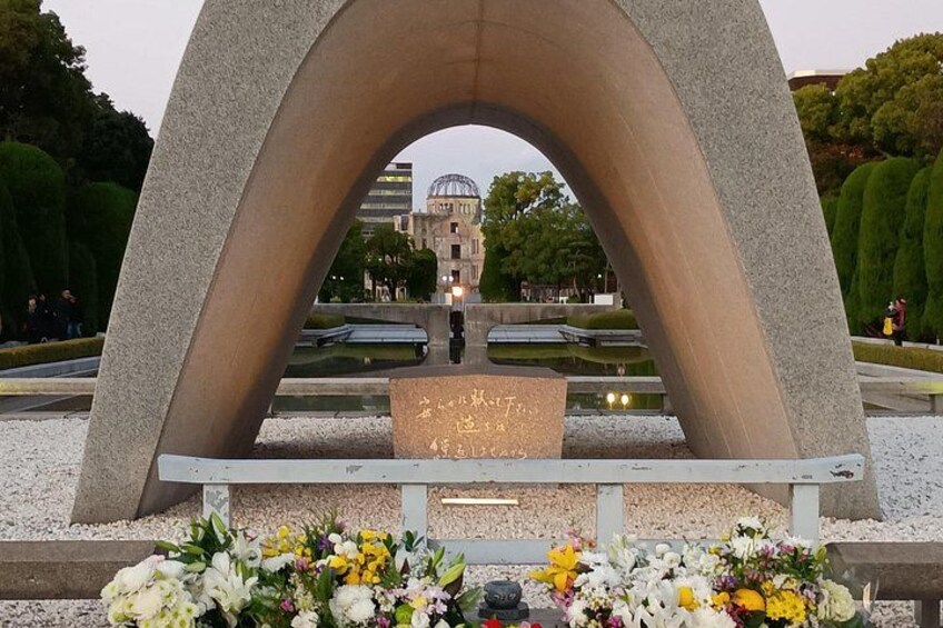 Hiroshima Peace Memorial and Miyajima 1 Day Tour with Local 4