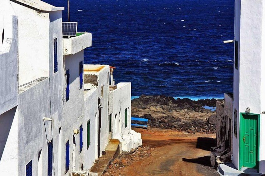 Village built by fishermen who fled the Timanfaya lava in 1730. Later abandoned and now semi-restored by the heirs. 2