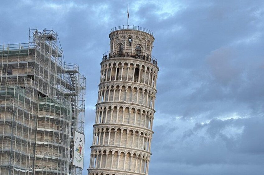 Florence to Pisa Roundtrip with Pisa Tower Tickets 4