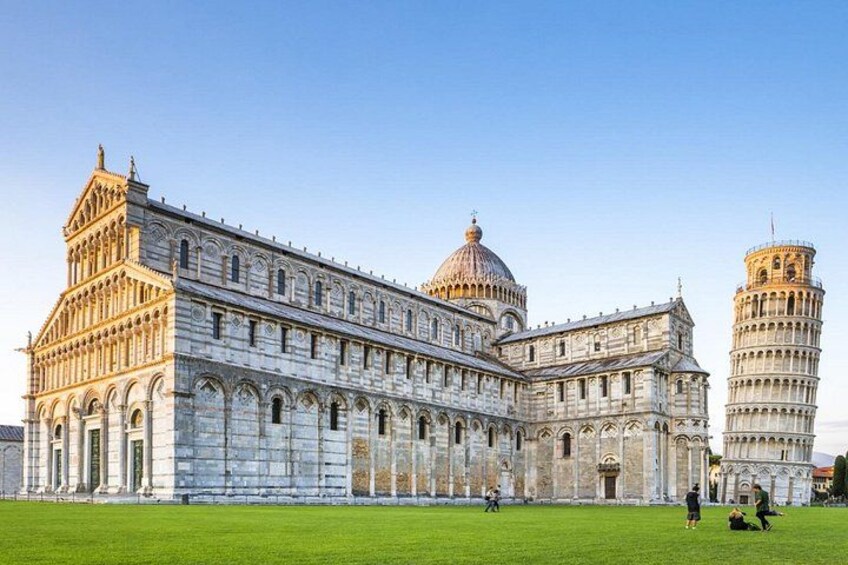 Florence to Pisa Roundtrip with Pisa Tower Tickets 1
