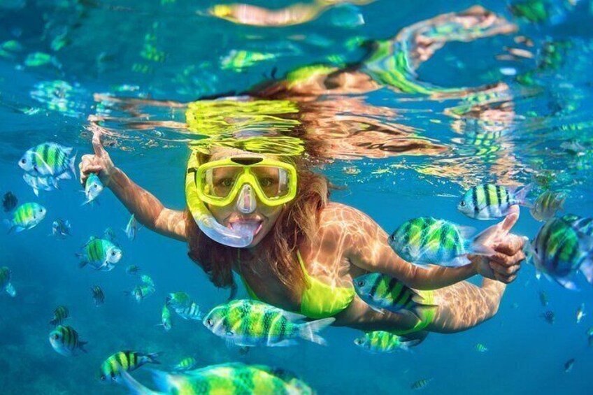 From Sharm:Dahab & Colored Canyon Jeep Safari, Snorkeling & Lunch 3