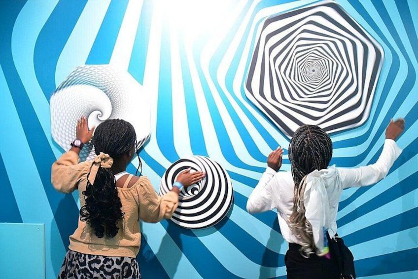 A Day of Wonder and Discovery at the Museum of Illusions 3
