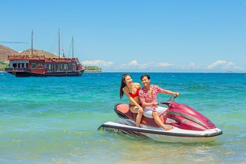 Discover Nha Trang Bay: Day Cruise with Snorkeling, Kayak & Lunch 1