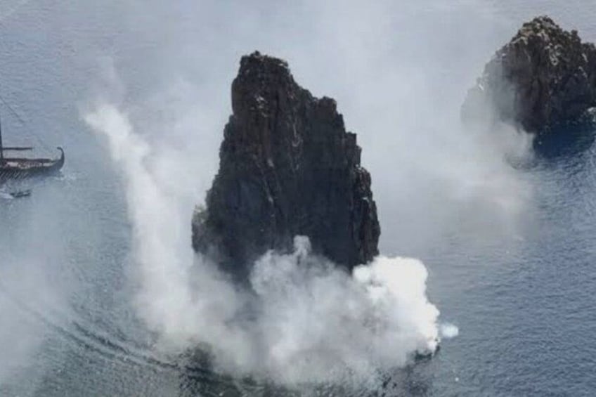 Odyssey: Lipari Tour in Private Boat, Salina Optional 4/8h 4