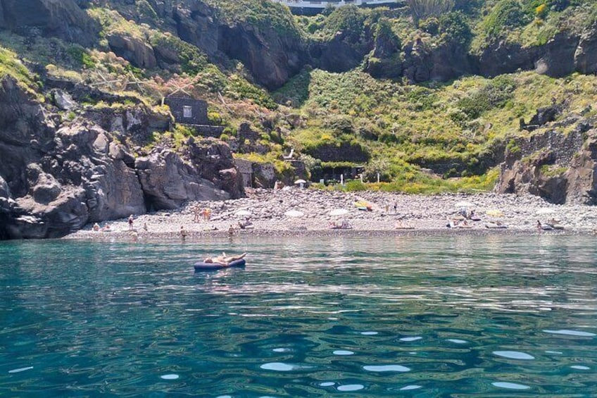 Lipari Private Boat Tour from Lipari, Salina Optional 4/8h 4
