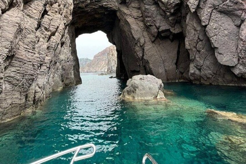 Odyssey: Lipari Tour in Private Boat, Salina Optional 4/8h 2