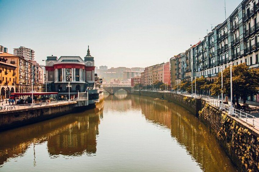 TOP Bilbao : Private guided tour with your mobile 4