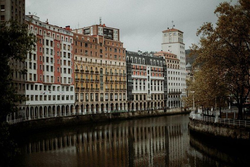 TOP Bilbao : Private guided tour with your mobile 2