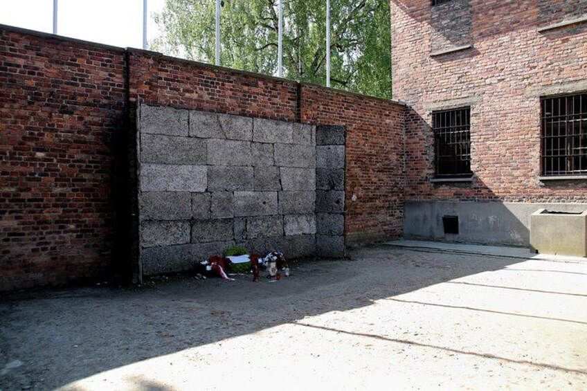 Auschwitz Birkenau Guided Tour Meeting Point from Cracow 3