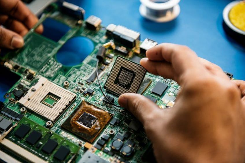 Shenzhen Electronics Sourcing & Factory Visits with an Engineer 1