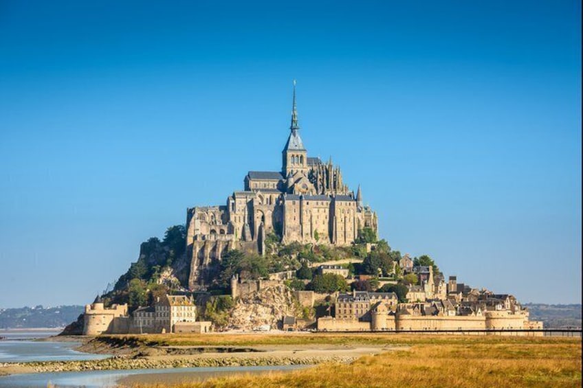Honfleur Shore Excursion: Private Day Trip to Mont-Saint-Michel 1