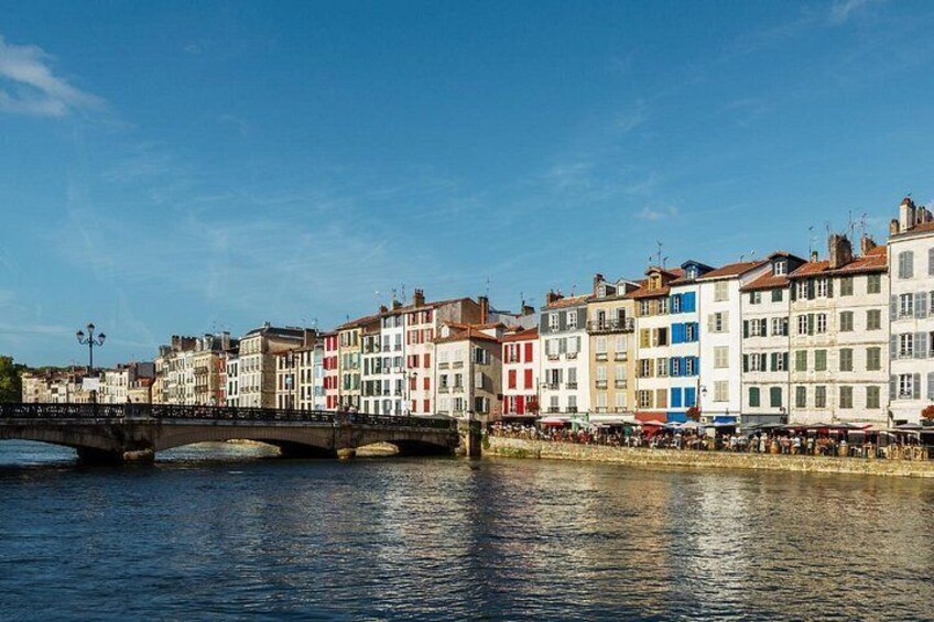 Quays de la Nive: The typical half-timbered houses of the Basque Country. 2