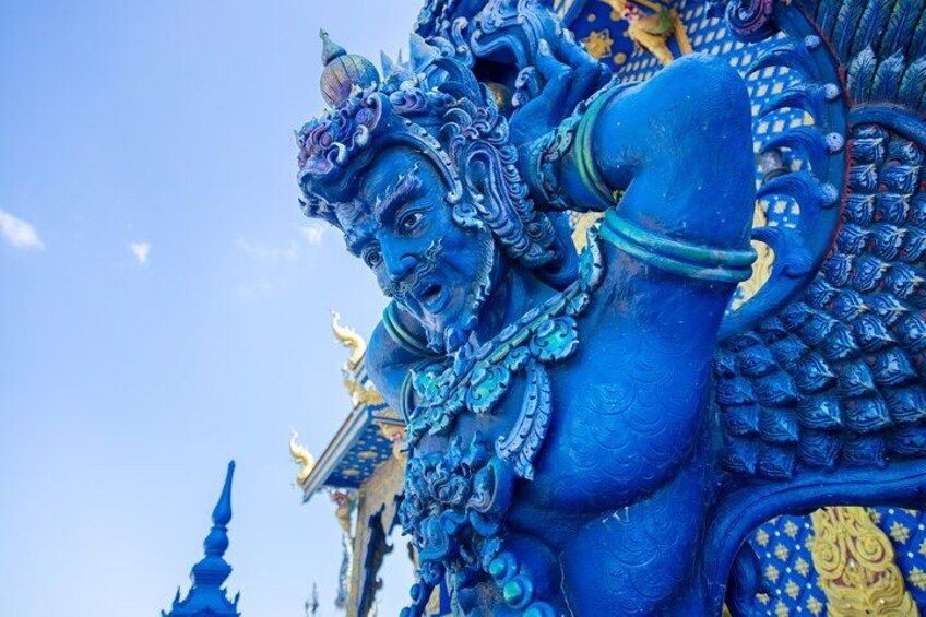 Chiang Mai: Chiang Rai Temples Tour with Lunch and Hot Spring 4