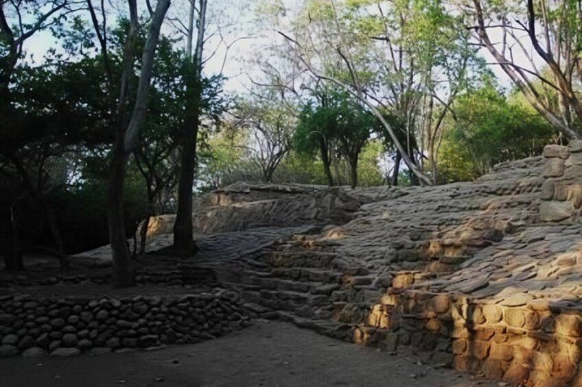Experience Zapoteca in the Archaeological Zone of Copalita Huatulco 2