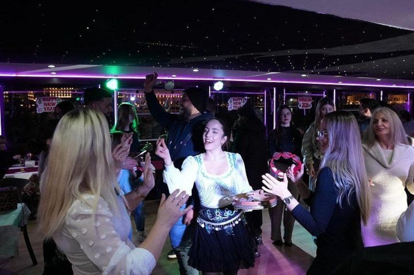 Istanbul Dinner Cruise Show 4