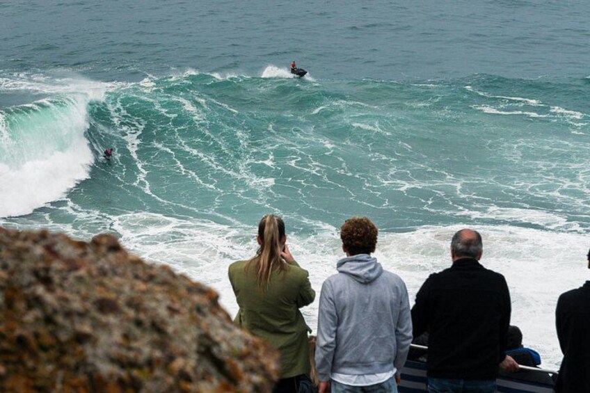 Nazaré Big Waves Lighthouse And Óbidos, Small Group Day Trip 1