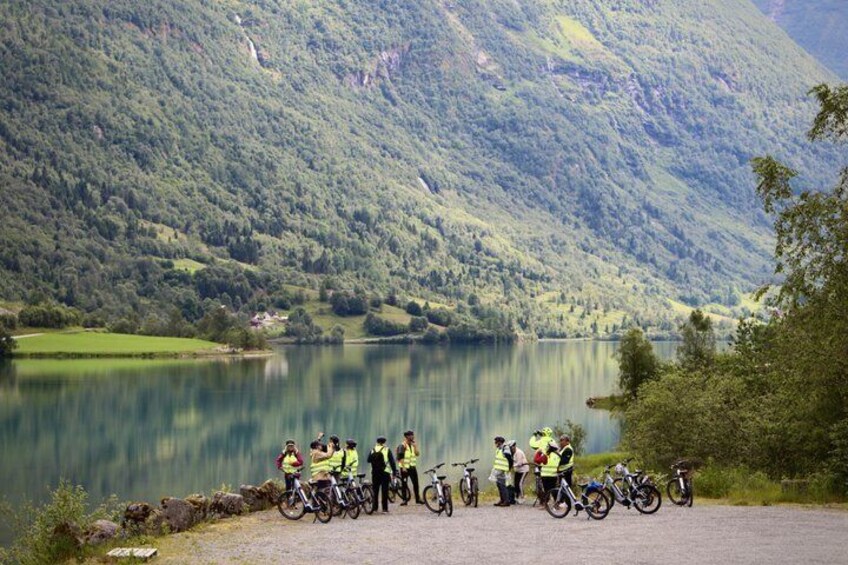 Olden: Scenic E-Bike Tour with Lakeside Picnic & Fjord Views 5