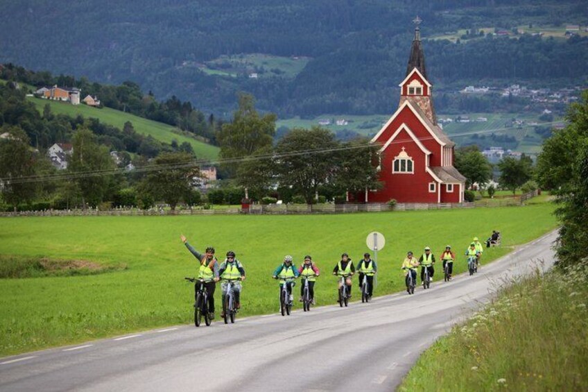 Olden: Scenic E-Bike Tour with Lakeside Picnic & Fjord Views 1