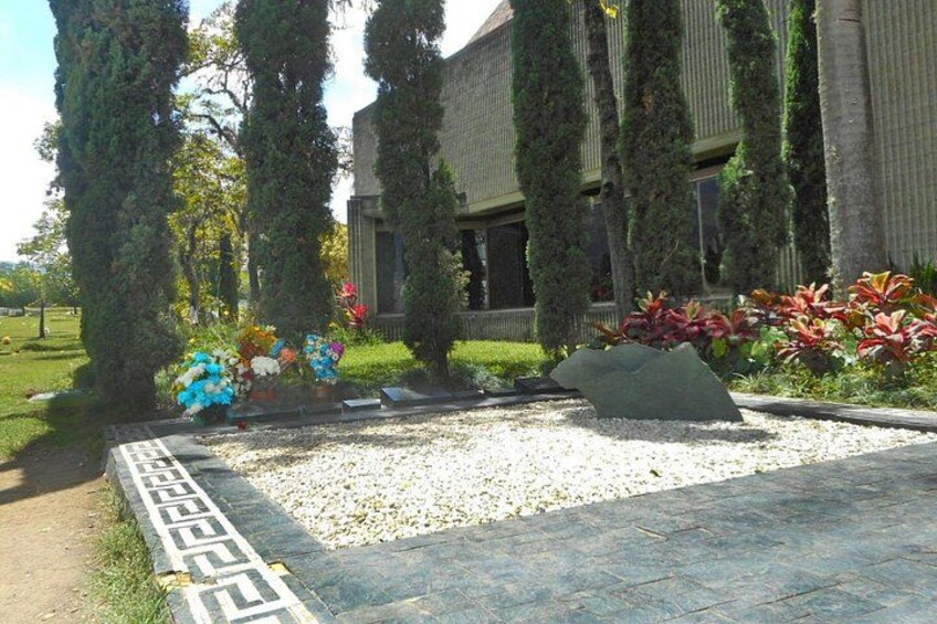 Pablo Escobar in Medellin : The Places That Tell Your Story 2