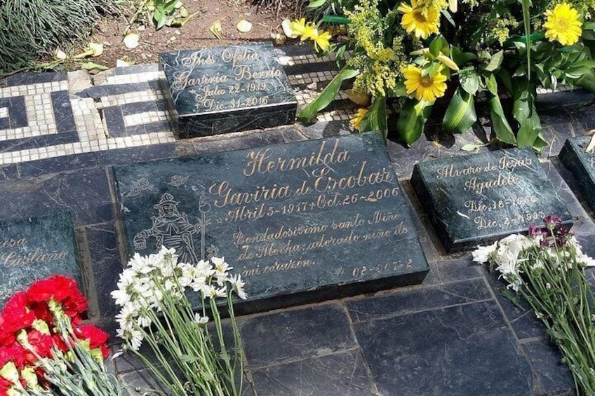 Pablo Escobar in Medellin : The Places That Tell Your Story 5