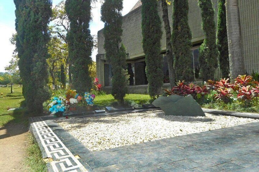 Pablo Escobar in Medellin : The Places That Tell Your Story 4