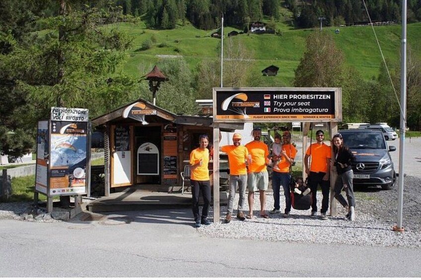 Paragliding Hike & Fly Experience Stubai near Innsbruck 2