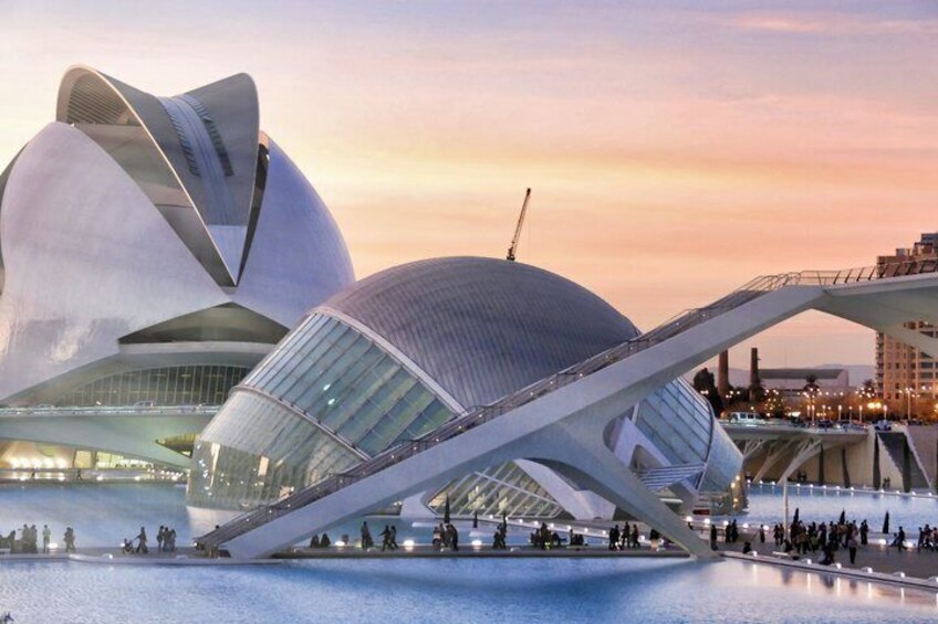 TOP Valencia : Private guided tour with your mobile 3