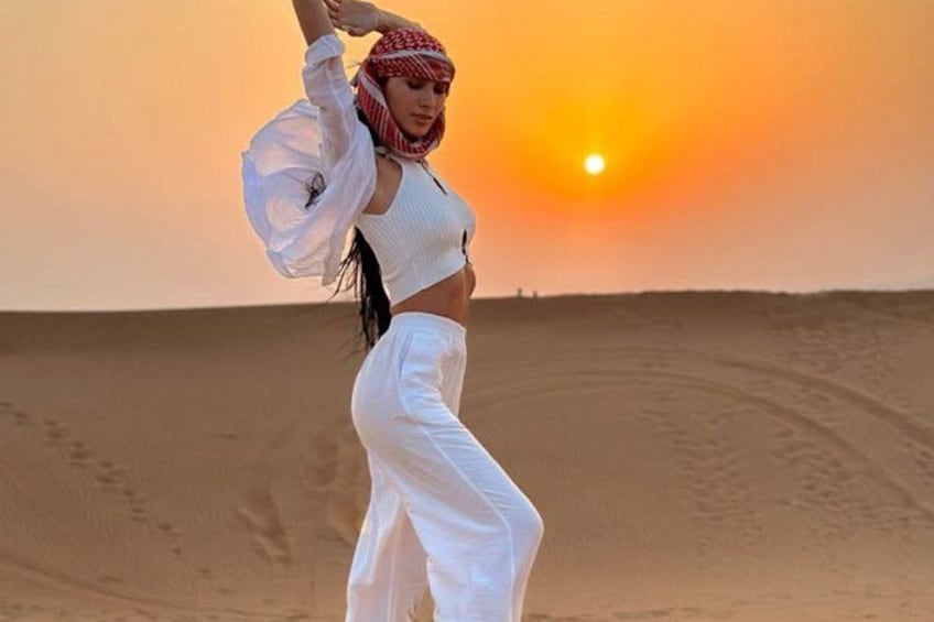 Dubai Desert Safari with Dune Bashing, Camel Ride and BBQ Dinner 4