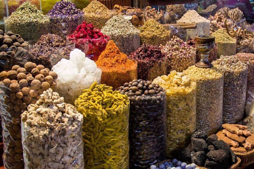 Private Old Dubai Walking Tour : Bastakiya, Souks, Street Food. 2