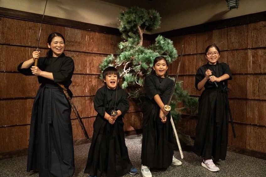Shinjuku Sword Experience at SAMURAI MUSEUM TOKYO 1