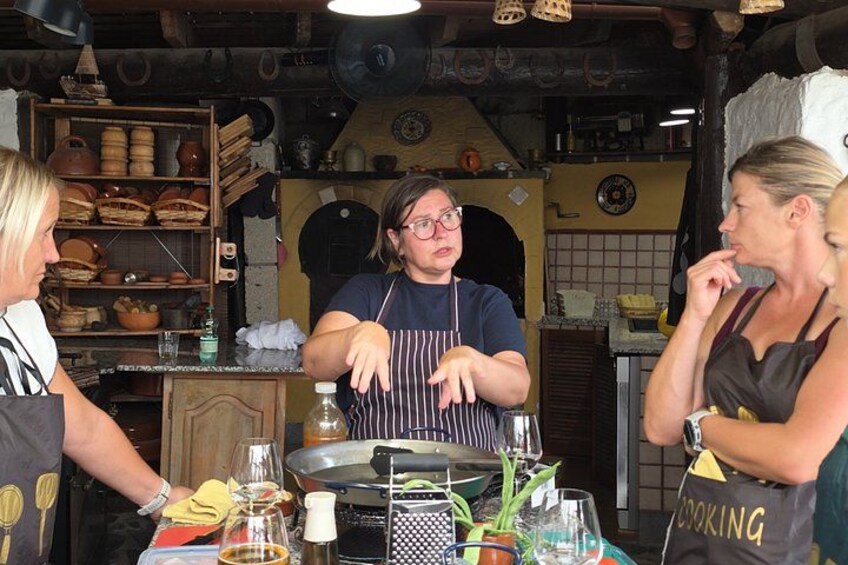 Tenerife: Paella Cooking Class in Traditional Canarian House 2