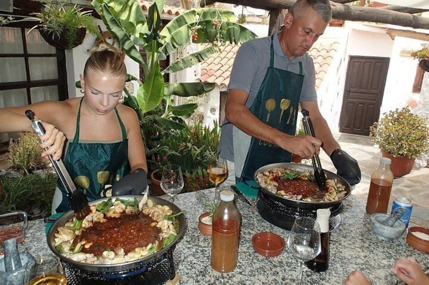 Tenerife: Paella Cooking Class in Traditional Canarian House 2