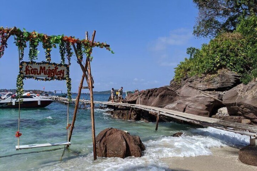 Exclusive Speed boat Snorkeling Tour to Hidden An Thoi Reefs 1