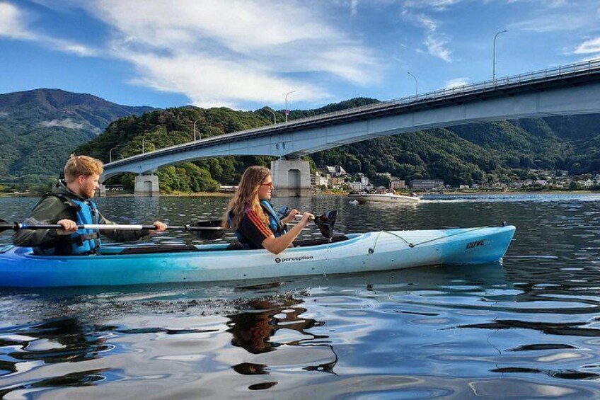 Mt. Fuji Panoramic Kayak Tour on Lake Kawaguchiko 2
