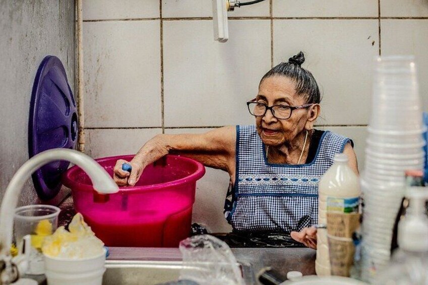 Yucatán Flavours Food Tour with 15+ Tastings 5