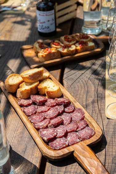 Picture 2 for Activity Lake Como: Wine tasting in the vineyard with local cold cuts and cheeses 3