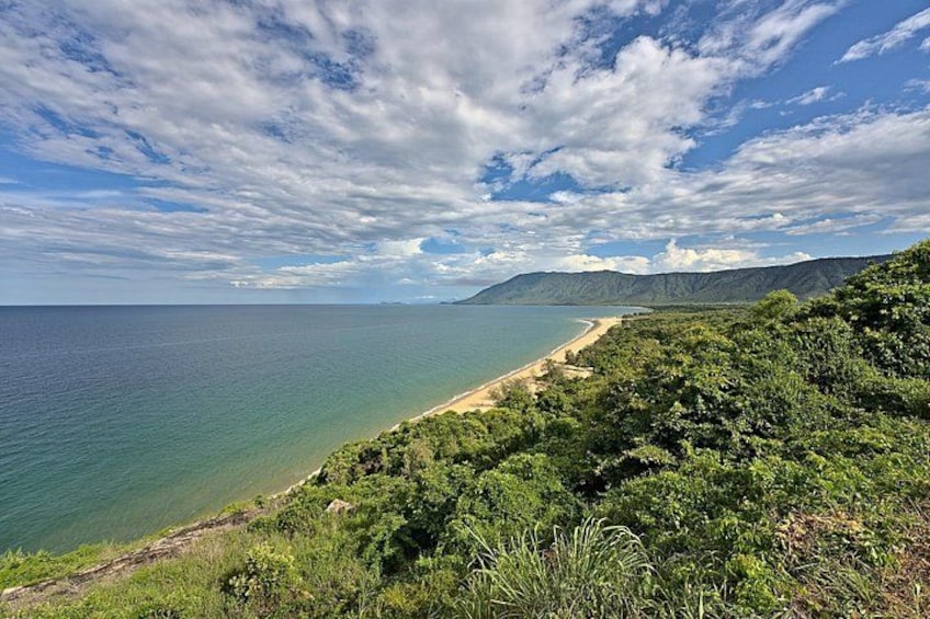 Private Shore Tour: Seafood Sail Cruise Port Douglas 3